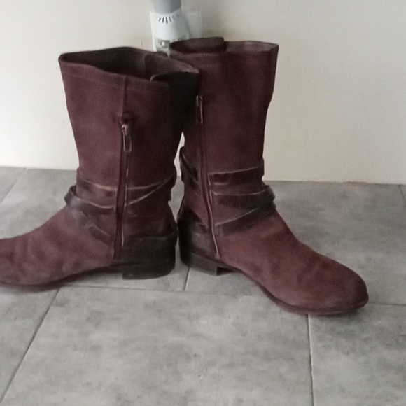 UGG boots size 7 women - Picture 6 of 6